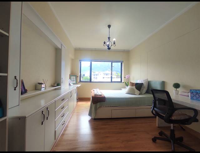 3 BEDROOM APARTMENT TO LET IN CLAREMONT UPPER